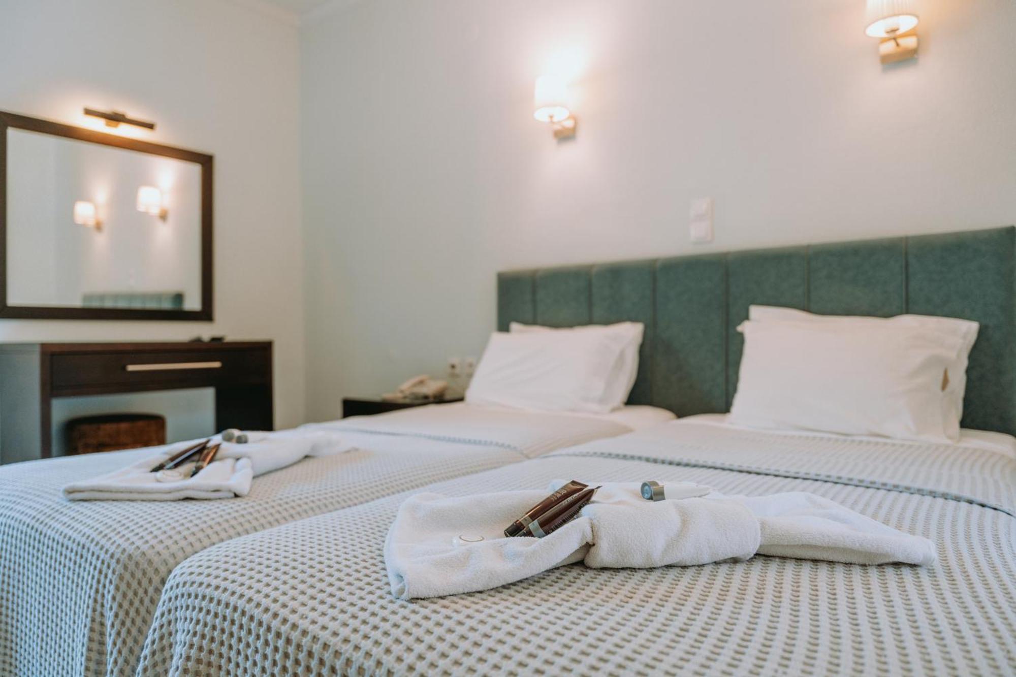 Karavostasi Beach Hotel Пердіка Екстер'єр фото