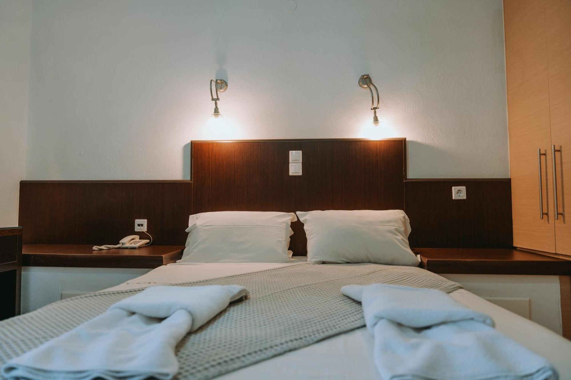 Karavostasi Beach Hotel Пердіка Екстер'єр фото