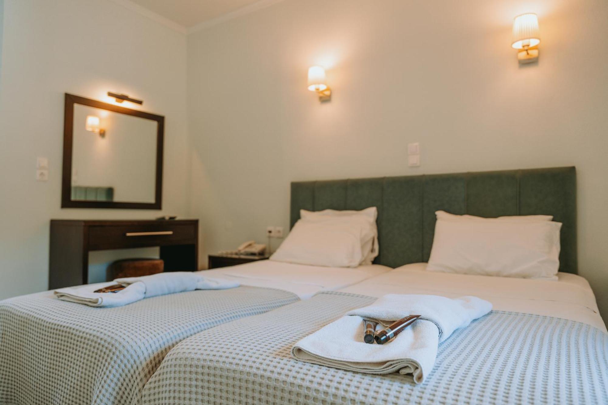 Karavostasi Beach Hotel Пердіка Екстер'єр фото