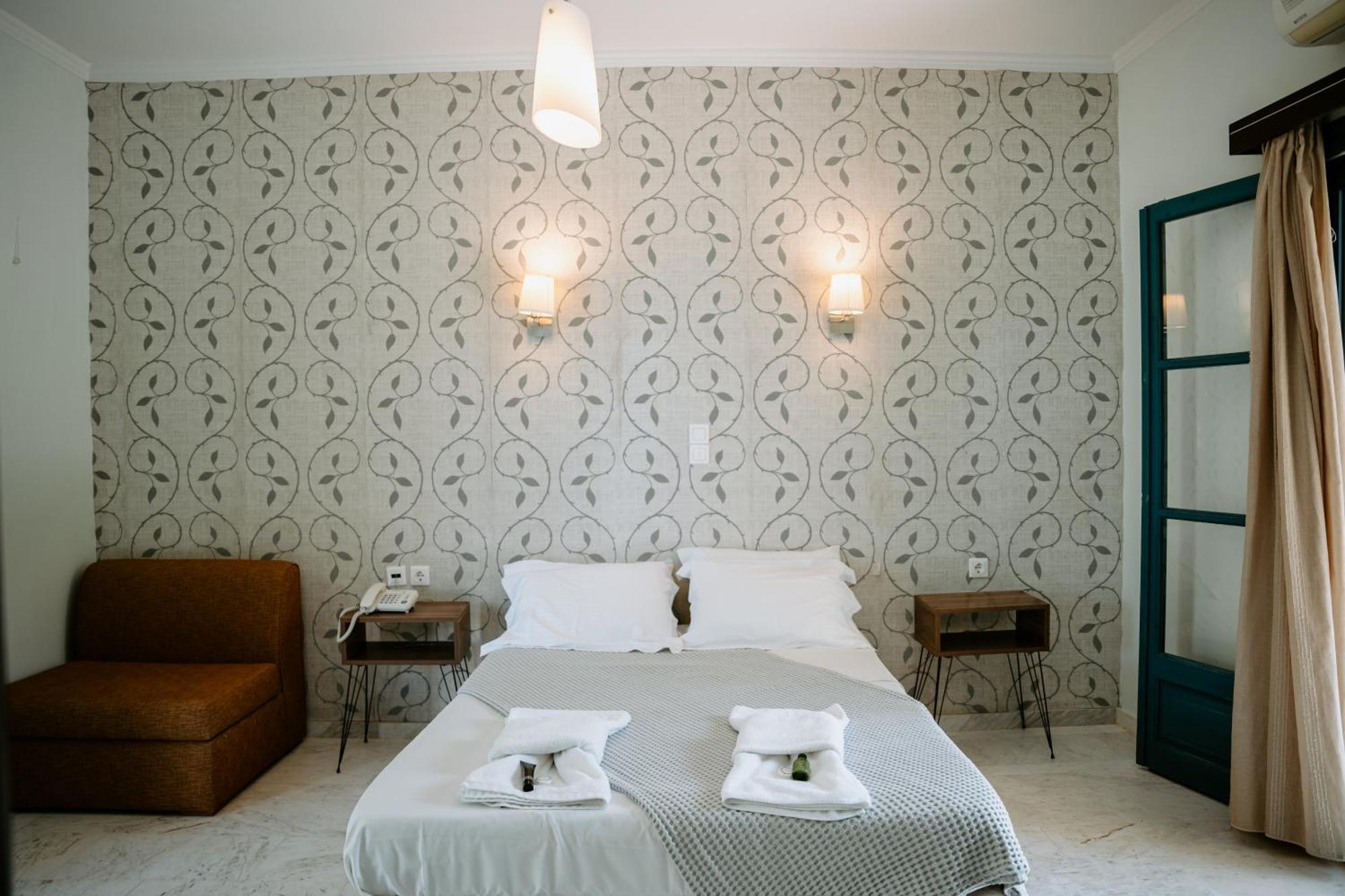 Karavostasi Beach Hotel Пердіка Екстер'єр фото